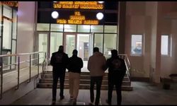 İzmir'de kendilerini polis olarak tanıtıp, 2 kişiyi gasbettiler: 2 tutuklama