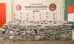 Kapıkule Gümrük Kapısı'nda 1 ton 413 kilo esrar ele geçirildi