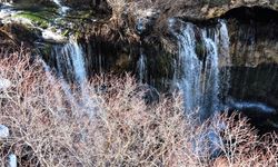 Karların erimesiyle Değirmenaltı Şelalesi coştu
