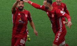 Karşıyaka ile Ayvalıkgücü İzmir'de rakip