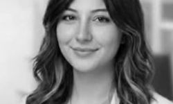 Kazada ölen tıp öğrencisi Yaren'in cenazesine, arkadaşları beyaz önlükle katıldı