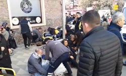 Kırmızı ışıkta duran araca çarpan otomobil, yayaların arasına daldı; 5 yaralı