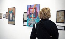 Konukevinden gelen mektuplar tuvale yansıdı