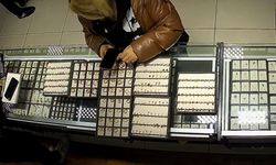 Kuyumcudaki hırsızlık kamerada