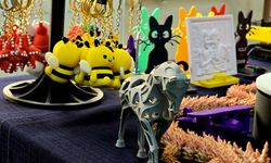 Liseliler, okulda kullanmayı öğrendikleri 3D yazıcıyla üretim yapıp aile bütçelerine katkı sağlıyor