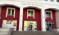 Manisa'da okulda Atatürk'e hakaret ettiği öne sürülen öğretmen tutuklandı