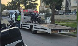 Motosikleti ön tekerini kaldırarak kullanan sürücüye 21 bin 694 lira ceza