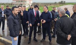 Nusaybin'de sağanak ve dolu: yollar göle döndü, evleri su bastı (2)