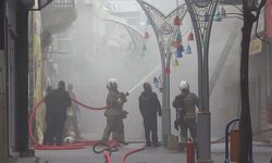 Oyuncak dükkanının deposu yandı