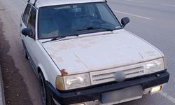 Park halindeki otomobili iterek çaldılar