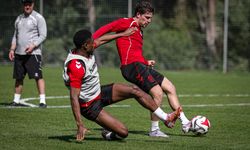 Samsunspor, Fenerbahçe maçı için Antalya'da hazırlıklarına devam ediyor