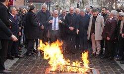 Sivas'ta yağmur altında 'Nevruz' kutlaması