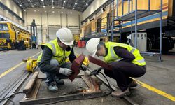 Tren raylarında kadın emeği