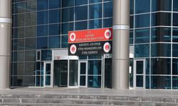 Yaptıramadığı 12 dişi için doktor icraya verdi evine ve aracına haciz geldi