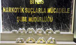 Yolcunun valizinden 4 kilo uyuşturucu çıktı