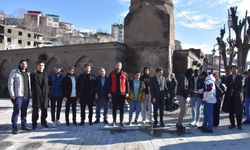 Yurt dışından gelen öğrenciler, Bitlis'in tarihi mekanlarını gezdi