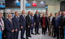 Londra Kitap Fuarı’nın ilk günü yoğun geçti