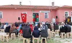 1 öğretmen 1 öğrencili okulda 23 Nisan kutlaması