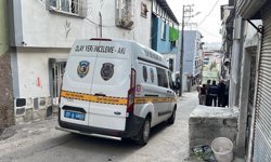 14 yaşındaki kız çocuğu, babasını boynundan bıçaklayıp, öldürdü