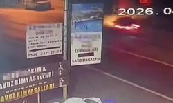 4'ü çocuk 9 kişinin yaralandığı kaza kamerada