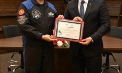 Alper Gezeravcı, Eskişehir'de üniversitelilerle bir araya geldi