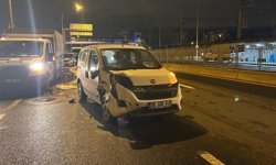 Ankara'da hafif ticari araç ile motosiklet çarpıştı; 1 yaralı