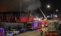 Ankara'da medikal malzeme üretilen fabrikada yangın; 35 kişi tahliye edildi
