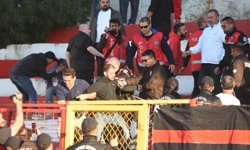 Ayvalık'ta maç sonu saha karıştı