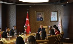 Bakan Bak, Milli güreşçileri kabul etti