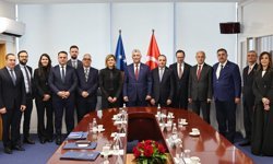 Bakan Bolat, Kosova Sanayi, Girişimcilik, Ticaret ve İnovasyon Bakanı Kusari Lila ile görüştü