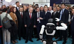 Bakan Güler'den teknoloji fuarına ziyaret