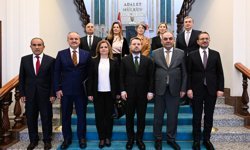 Bakan gürlek: 12'nci Yargı Paketi'ndeki düzenlemelerle yargıyı el birliğiyle daha da hızlandıracağız