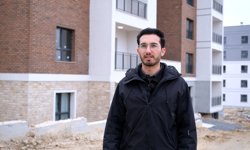 Bakan Kurum, Sazlıbosna'daki 'İlk Evim Projesi'nin sosyal konutlarını paylaştı