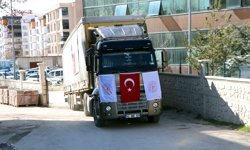 Bakan Memişoğlu: Tıbbi yardım yüklü TIR'larımız İran'a yola çıktı (3)