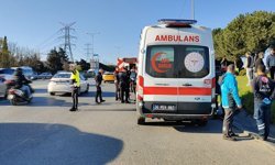 Bayrampaşa'da otomobilin çarptığı kamyon devrildi; 1'i çocuk 7 yaralı