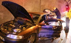 Bolu Dağı Tüneli'nde TIR ile otomobil çarptı: 5 yaralı