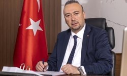 Bornova Belediye Başkanı 'dolandırıcılık' ve 'resmi belgede sahtecilik' suçlarından gözaltına alındı