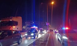 Bursa'da 2 otomobil ve 1 midibüsün karıştığı kazada 6 kişi yaralandı