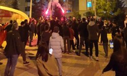 Bursa'da kavga ihbarına giden polislere sürpriz kutlama