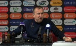 Çaykur Rizespor Teknik Direktörü Recep Uçar: 8'inci sıraya yükselmenin mutluluğunu yaşıyoruz