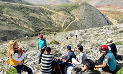 Dağda ot toplarken yaralanan genç askeri helikopterle kurtarıldı