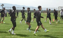 DMD hastası Eray, antrenmanda Kocaelisporlu futbolcularla buluştu