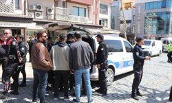 Döviz bürosunda silahlı kavga; 1 yaralı