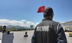 Durdurulan minibüste 60 tabanca ile mühimmat ele geçirildi