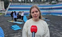 Egzersizin önemine dikkat çekmek için meydanda pilates ve yoga yaptılar