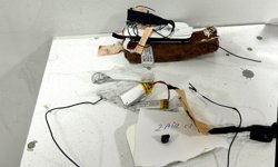 Ehliyet sınavına kopya düzeneğiyle giren şüphelilere suçüstü