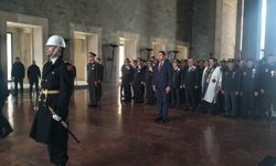 Emniyet teşkilatından Anıtkabir'e ziyaret