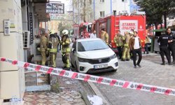 Esenyurt'ta fırında yangın çıktı; yoldan geçen belediye sulama tankeriyle müdahale edildi