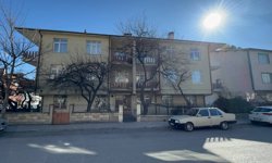 Eşini 25 bıçak darbesiyle öldüren kadına 'haksız tahrik' ve 'iyi hal' indirimiyle 15 yıl hapis