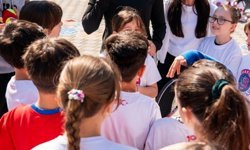 Eski milli tenisçi, ilkokul öğrencilerine ilham oldu